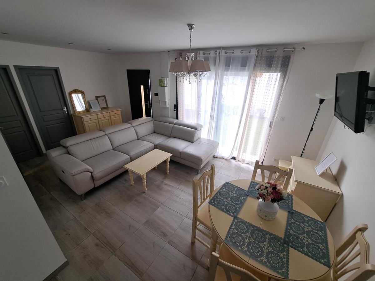 Charmante Maison Avec Piscine Bessan Luaran gambar
